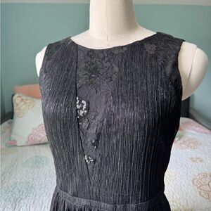Tahari Black Textured Sleeveless Dress